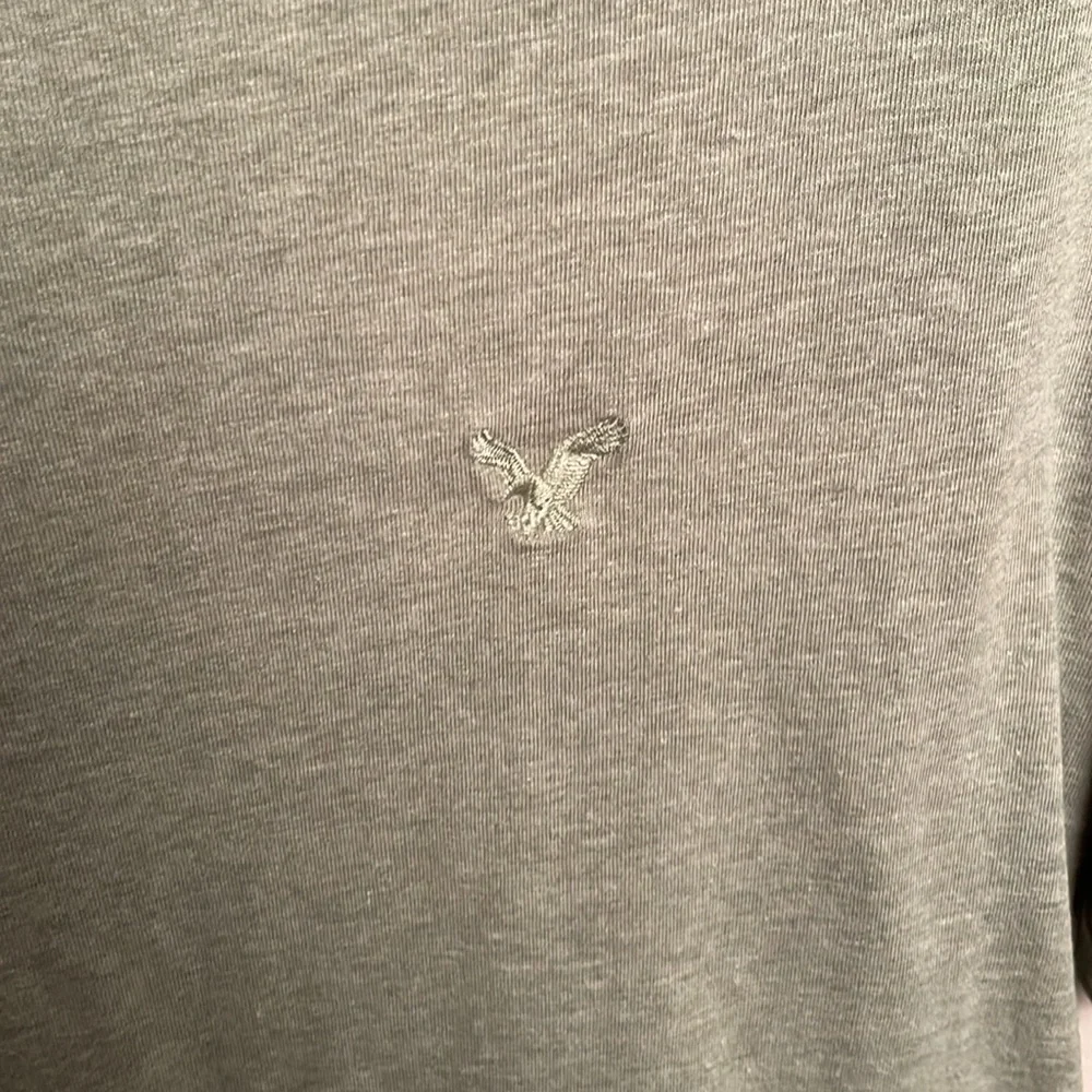 Mens medium American Eagle T-shirt - Picture 2 of 5